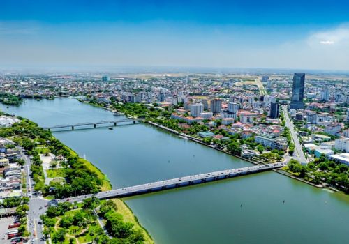  A complete guide to Perfume river Hue 