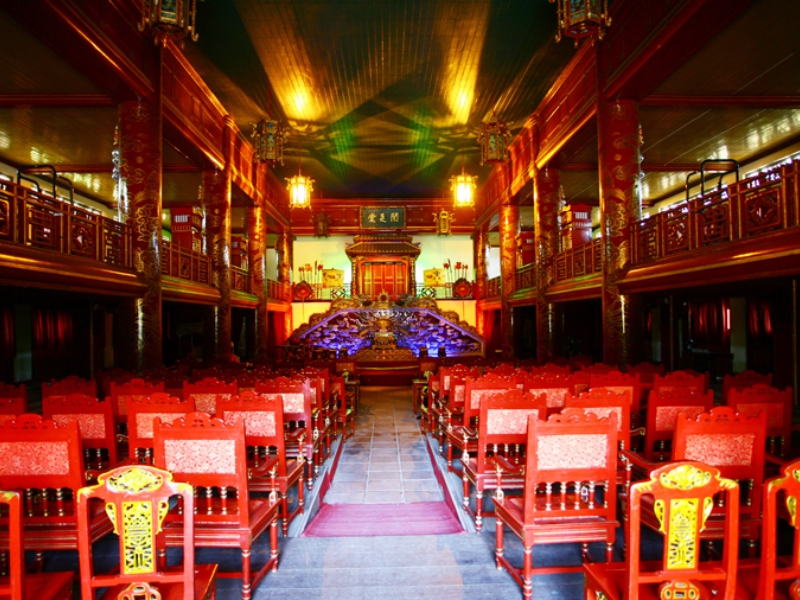 Duyet Thi Duong - the oldest surviving royal theater in Vietnam (source: Kham pha Hue)