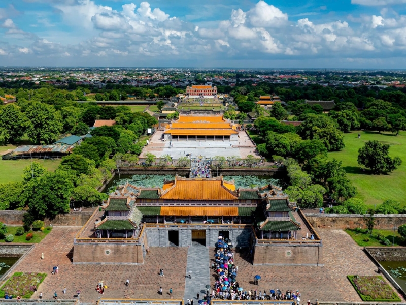 Well-preserved royal architecture in the heart of Hue (source: Kham pha Hue)