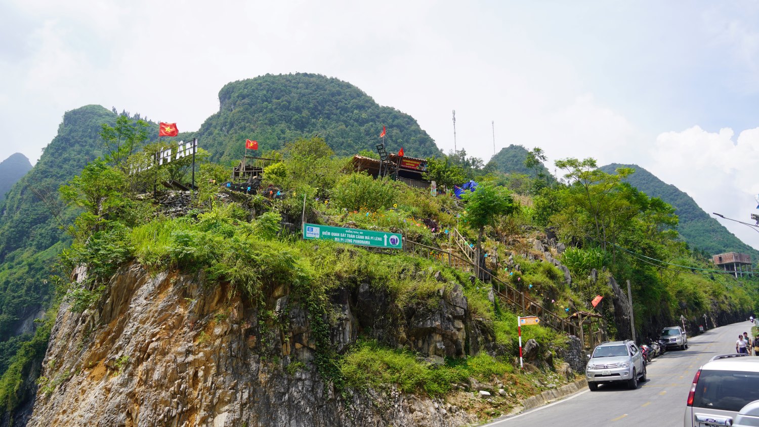 Ma Pi Leng Panorama(3)