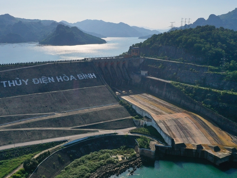 Exploring Hoa Binh Hydropower Plant