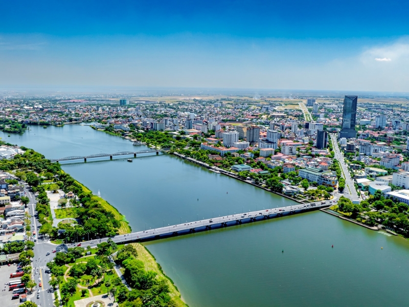 Perfume river in Hue (source: Tai nguyen va Moi truong news)