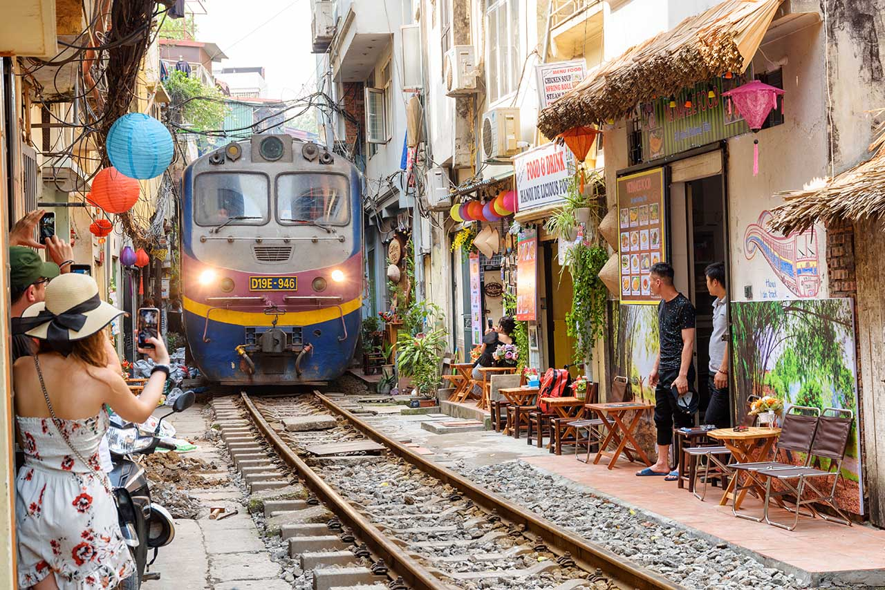 What is the best time to visit Hanoi? (source: vietnamnomad)