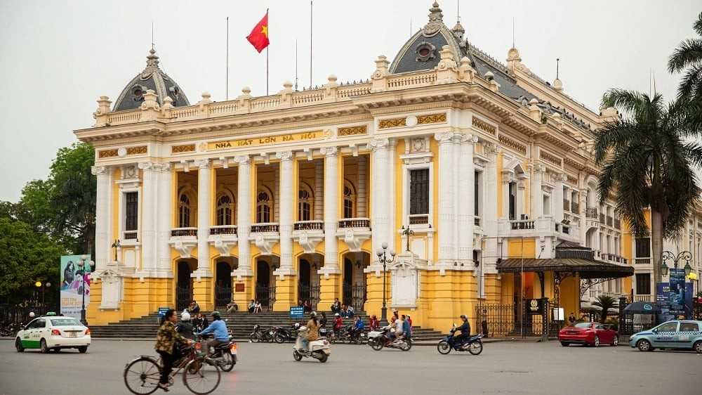 Where is Hanoi Opera House located? (Source: Vinwonder)