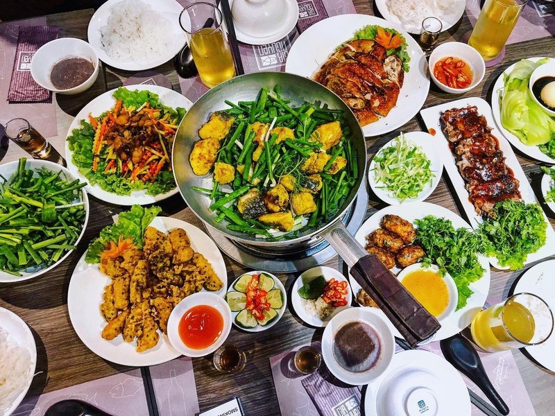La Vong grilled fish – A Deliciously Unique Hanoi Street Food Dish (Source: MIA.vn)