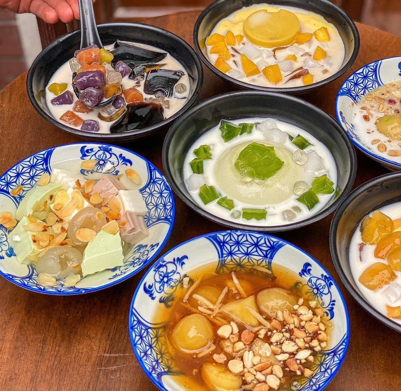 Sweet soup - A sweet and refreshing Hanoi street food (Source: Báo Lao động)