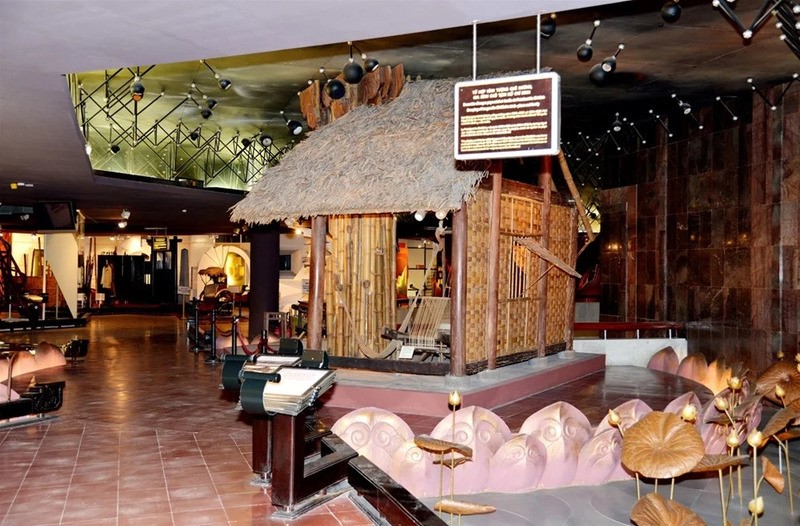 Visit Ho Chi Minh Museum (Source: Vinpearl)