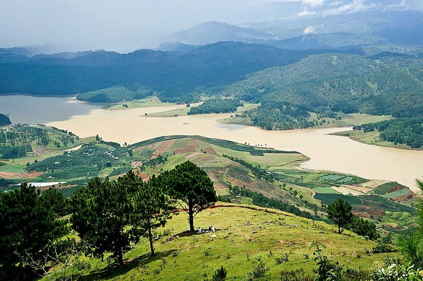 Lang Biang mountain - one of the most iconic destination in Dalat (source: vinpearl)