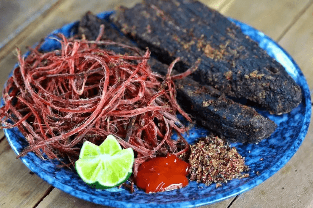 Thit trau gac bep boasts a rich, smoky flavor and chewy texture (Source: Traveloka)