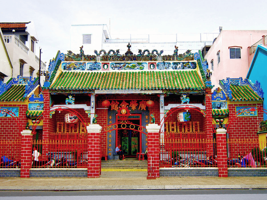 Ong Pagoda in Can Tho (source: Wikipedia)