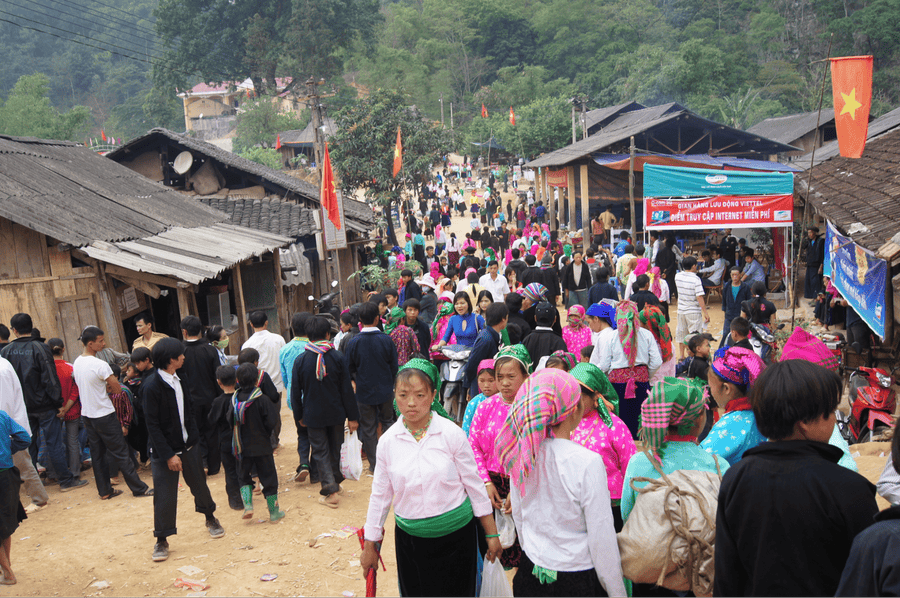 Khau Vai Love Market (source: Wiki)