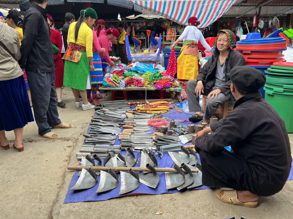 An impressive variety of tools bought in Dong Van Market (Source: Dinh Da)