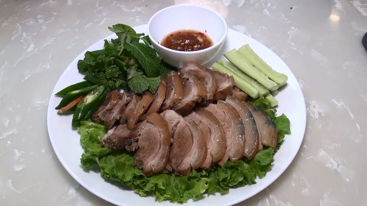 Black pork offers a rich, earthy taste that is characteristic of the region (Source: Viet Giai Tri)