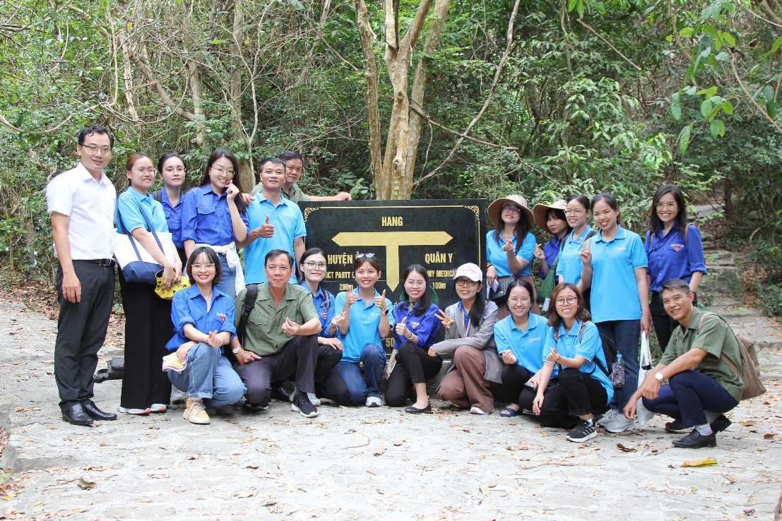 Practical tips for touring Minh Dam Bases