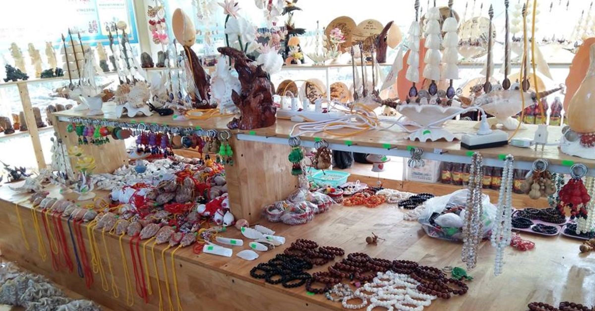 Pick up a few souvenirs to remember your visit (Source: Alarmy)