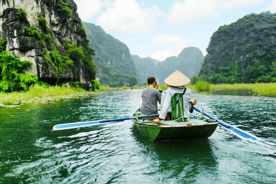 Rowing by feet is one of the most interesting things during the boat ride (source: 63s travel)
