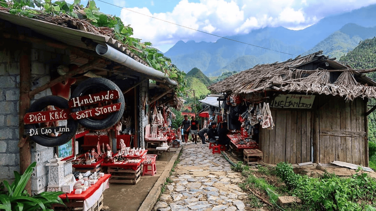 Weather-related travel tips for Cat Cat Village (source: Viet going)