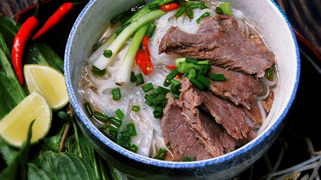 Pho Hanoi is the pride of Vietnamese cuisine