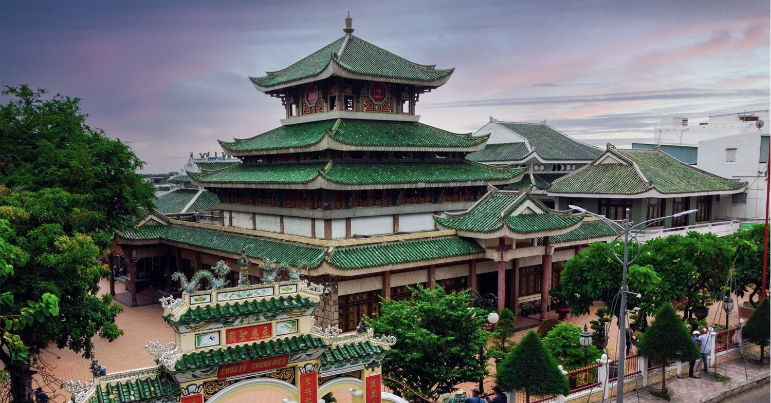 Ba Chua Xu temple at Sam mountain (source: vietnam net)
