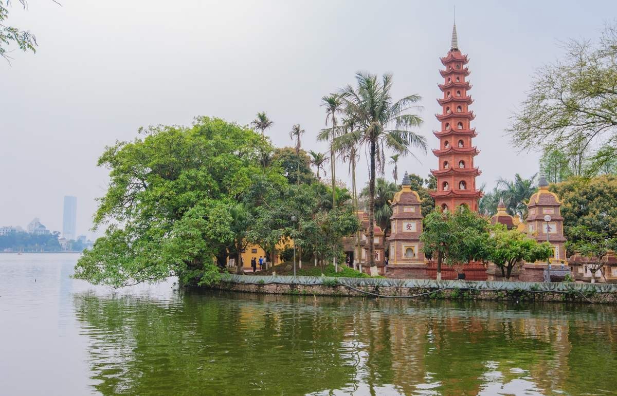 Activities not to be missed when visiting Tran Quoc Pagoda (Source: Crystal Bay)
